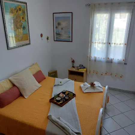 I Girasoli فندق مبيت وإفطار 3*